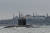 지난 13일(현지시간) 흑해로 가는 길목인 터키 보스포루스해협에 등장한 러시아 해군 잠수함. 28일 러시아 국방장관은 푸틴 대통령의 지시에 따라 핵전력 강화 준비태세에 돌입했다. [AFP=연합뉴스]