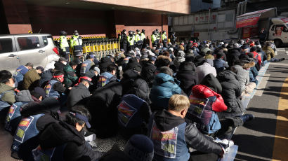 [속보] 택배노조 파업 종료…CJ대한통운 대리점연합과 협상 타결