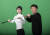 김창욱(오른쪽) 부산외대 교수가 댄스를 통한 체중이동과 회전 방법 등을 설명하고 있다. 김현동 기자