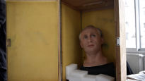 푸틴 밀랍인형 굴욕…머리 잘린채 파리 박물관 창고에 갇혔다