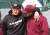 류현진(왼쪽)이 메이저리그(MLB) LA 다저스 시절 친하게 지냈던 야시엘 푸이그와 4일 대전 한화생명 이글스파크에서 만나 반갑게 인사하고 있다. [뉴스1] 