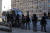 러시아 경찰들이 지난달 27일 모스크바 시내에서 우크라이나 침공 반전 시위에 대비해 경계를 서고 있다. [로이터=연합뉴스]