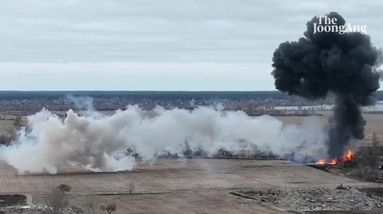 푸틴의 굴욕…5일 하루 전투기 10대 추락, 계란판 탱크 공개