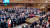 8일(현지시간) 연설을 마친 젤렌스키 우크라이나 대통령에게 기립박수 치는 영국 의원들. [AFP=연합뉴스]