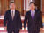 2018년 12월 국민경제자문회의에 참석하기 위해 함께 입장하고 있는 문재인 대통령(왼쪽)과 김광두 당시 부의장. 연합뉴스