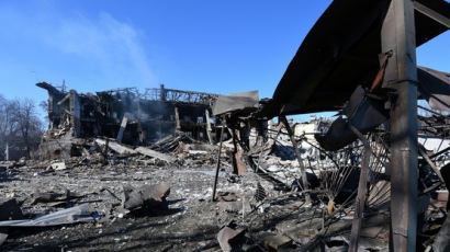 국제전 번지나…러 "군사시설 공격, 외국인 용병 180명 사망"