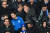 첼시-뉴캐슬전이 열린 스탬퍼드 브리지를 찾은 영국 억만장자 닉 캔디(가운데의 오른쪽).[AFP=연합뉴스]