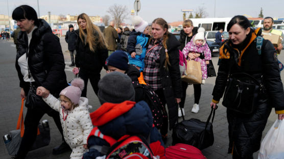유니세프 “우크라이나 난민 중 절반 어린이… 1초에 1명꼴 생겨”