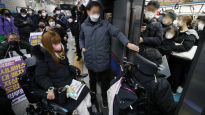 장애인 시위에 할머니 임종 놓쳤다?…서울교통公의 여론전