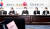 안철수 인수위원장(가운데)이 21일 서울 통의동 사무실에서 열린 제20대 대통령직인수위원회 제2차 전체회의에서 발언하고 있다. 국회사진기자단