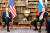 조 바이든(왼쪽) 미국 대통령은 러시아의 우크라이나 침공 사태로 블라디미르 푸틴 러시아 대통령과 극한 대립을 이어가고 있다. 이같은 상황에서 북한의 ICBM 발사로 바이든 행정부는 넓어진 전선에 동시다발적으로 대응해야 하는 외교적 시험대에 올랐다. [AFP=연합뉴스]