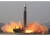 북한이 24일 평양 순안 일대에서 초대형대륙간탄도미사일인 '화성-17'을 발사하고 있다. [노동신문]