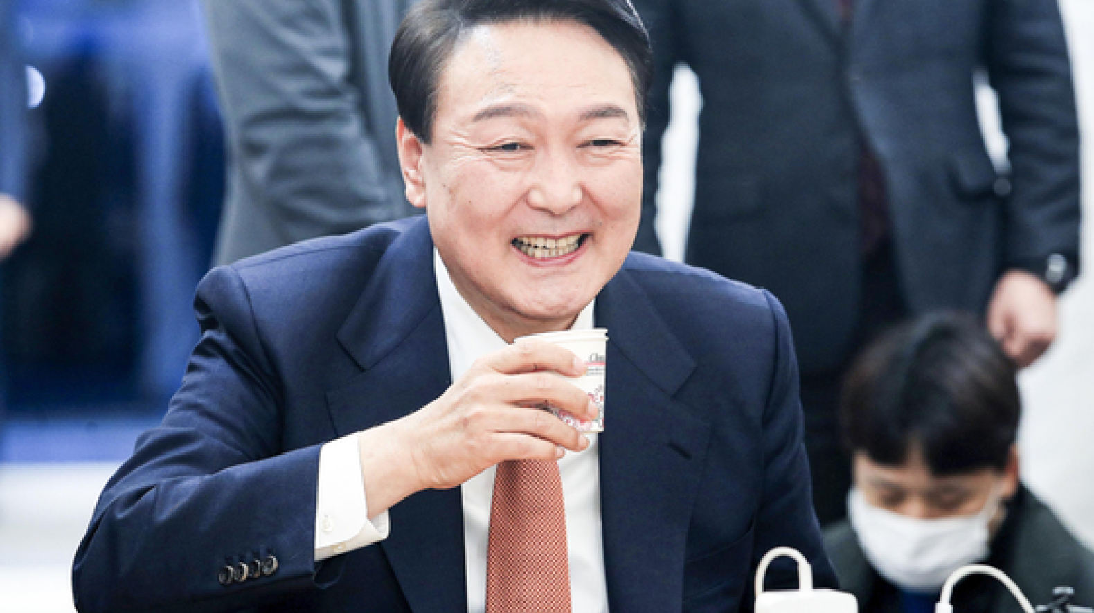 신구권력 충돌 부른 수사지휘권, 4번 모두 민주당 장관이 발동
