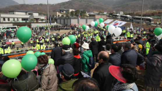 사저 내려온 朴 의미심장 한마디…대구 '보수성지' 급부상