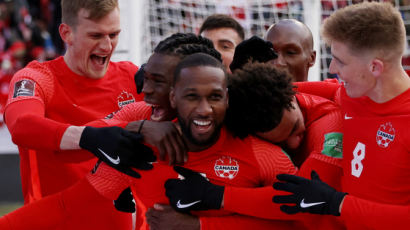 36년 만의 월드컵 본선행, 축구 변방 캐나다는 지금 눈물바다