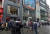 지난 26일 서울 명동 스와치 매장 앞에 ‘문스와치’ 컬렉션을 사기 위해 몰려든 사람들이 줄을 서 있다. [사진 독자(@c_her1123)]