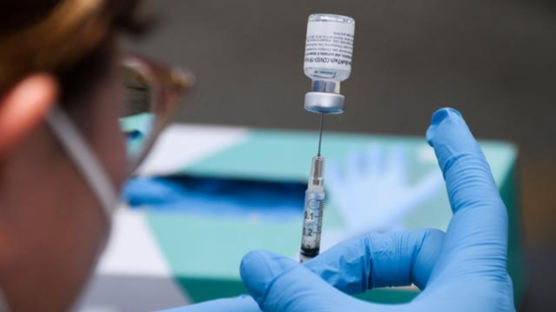 미 FDA, 50세 이상에 화이자·모더나 백신 4차 접종 승인