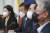 윤호중 더불어민주당 공동비상대책위원장(왼쪽 두번째)이 30일 오전 서울 여의도 국회에서 열린 비상대책위원회의에서 모두발언을 하고 있다.