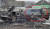 우크라이나군 매복에 파괴된 러시아군 트럭. 적재칸에 세탁기 3대(빨간원)가 불탄채 발견됐다. 트위터