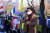 주한 러시아대사관 앞에서 연설하는 트미트로 위. [사진 본인 제공]