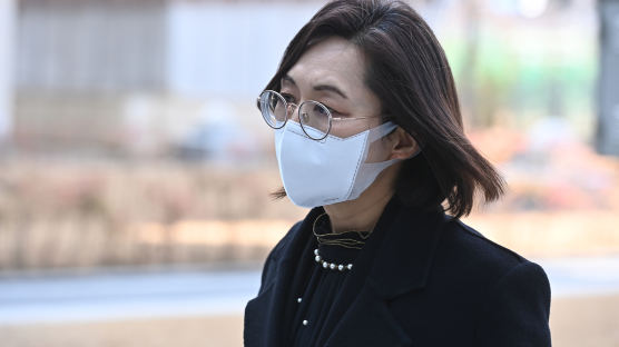 '부정채용 의혹' 은수미 성남시장 11시간 조사받고 귀가