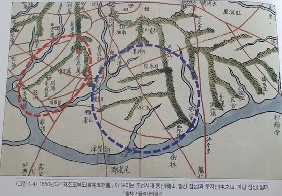 서울역사박물관이 소장한 용산 옛 지도. 붉은 점선이 원래 용산, 푸른 점선은 둔지산 쪽 용산 미군기지. 