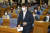 국민의힘 이준석 대표가 6일 오후 서울 여의도 국회의원회관에서 한무경 의원실 주최로 열린 '신정부 여성기업 정책의 방향과 과제' 정책토론회에 참석하고 있다. 중앙포토