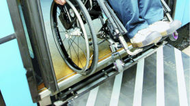 지하철 에스컬레이터서 휠체어 뒤집혔다…50대 장애인 추락사