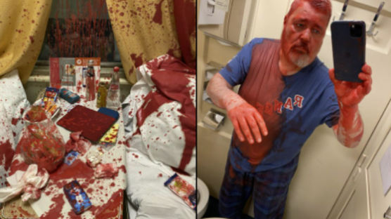 우크라 침공 비판한 러 기자, '빨간 페인트' 테러 당했다
