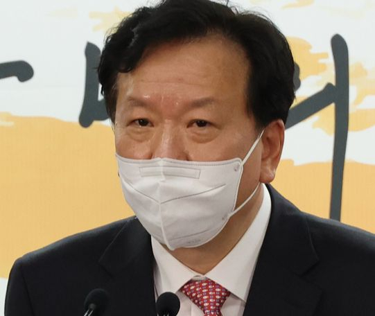 '복지부 장관 후보자' 정호영, 농지법 위반 의혹 "논 팔겠다"