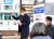 김일권 경남 양산시장이 지난 1월 24일 경부선 물금역에서 'KTX 정차' 추진 현장 시장실을 열고 있다. 연합뉴스