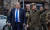 보리스 존슨(왼쪽) 영국 총리가 지난 9일 우크라이나 수도 키이우를 깜짝 방문해 볼로디미르 젤렌스키 우크라이나 대통령을 만나고 있다. 로이터=연합뉴스