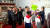 지난해 9월 북한 정권수립 기념일 행사에서 김정은 국무위원장이 받은 꽃다발을 현송월 당 부부장에게 넘겨주고 있다. 조선중앙TV=연합뉴스