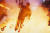 ‘터미네이터2’에서 명장면으로 꼽히는 용광로로 들어가는 아널드 슈워제네거의 모습. [사진 트라이스타픽처스]