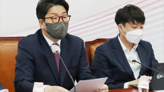 권성동, 박병석 의장에 "민형배 꼼수탈당, 강제 사보임 나서달라"