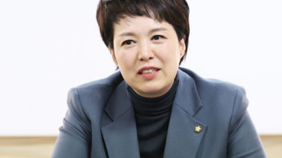 [속보] 김은혜, 유승민 꺾고 국민의힘 경기지사 후보 확정