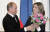  블라디미르 푸틴 러시아 대통령(왼쪽)과 알리나 카바예바. [AP 연합뉴스]
