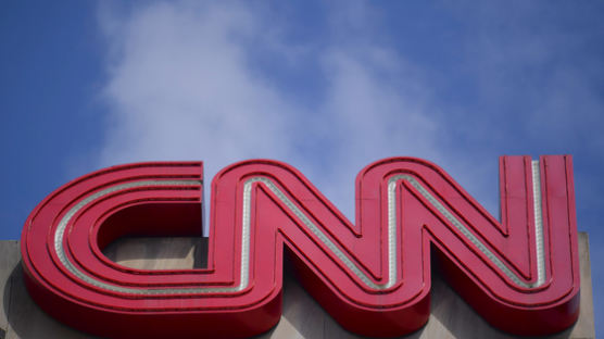 사업과 우정 사이…망가진 “CNN의 미래” 파워게임 속사정 