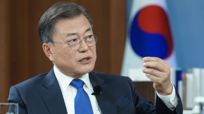 文 “검찰은 때때로 무소불위…한국에서 상식 아니냐"