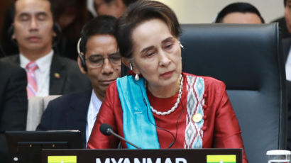 미얀마 군부, 아웅산 수치에 징역 5년…형량 11년으로 늘어