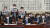 국민의힘 의원들이 26일 오후 서울 여의도 국회에서 열린 법제사법위원회 전체회의에서 ‘검수완박’ 입법 반대 손 피켓을 들고 서 있다. [사진공동취재단]