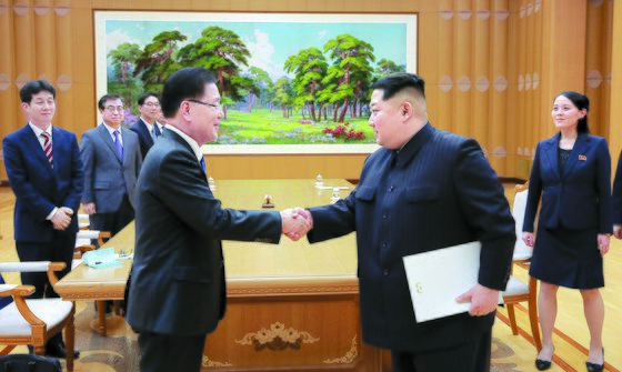 2018년 대통령 특사 자격으로 북한을 방문한 당시 정의용 청와대 국가안보실장. 정 실장은 김정은 북한 국무위원장과 만나 북한의 비핵화 의지를 직접 확인했다고 밝혔다. [청와대 제공]