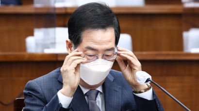 민주 "김앤장, 전범기업 변호" 공격에…국힘 "이재명도 조카 살인 변호" 