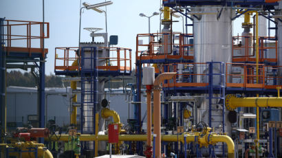 EU, ‘러시아 석유 금수' 제재 임박...헝가리 등 일부 예외 둘 듯