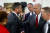 조 바이든 미국 대통령은 3일(현지시간) 미국 군수업체 록히드 마틴을 방문해 경영진과 대화했다.[로이터=연합뉴스]