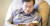  '독서광'으로 알려진 문재인 대통령이 2018년 8월 휴가지인 충남 계룡대의 휴양시설에서 책을 읽고 있다. 사진 청와대