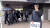  2011년 4월 서울중앙지검 앞에서 1인 시위를 하는 문재인 당시 노무현재단 이사장. [유튜브 캡처]