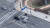 중앙선·인도 넘나들며 도주극 10대 오토바이 운전자(오른쪽 흰색 오토바이). [소셜미디어(SNS) 캡처]