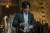 배우 지창욱은 넷플릭스 '안나라수마나라'에서 마술을 구현하기 위해 "이은결의 도움을 받아 3~4개월 연습했다"고 전했다. [넷플릭스 제공]
