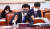 한동훈 법무부장관 후보자가 9일 서울 여의도 국회에서 열린 인사청문회에서 의원 질의에 답변하고 있다. 김성룡 기자